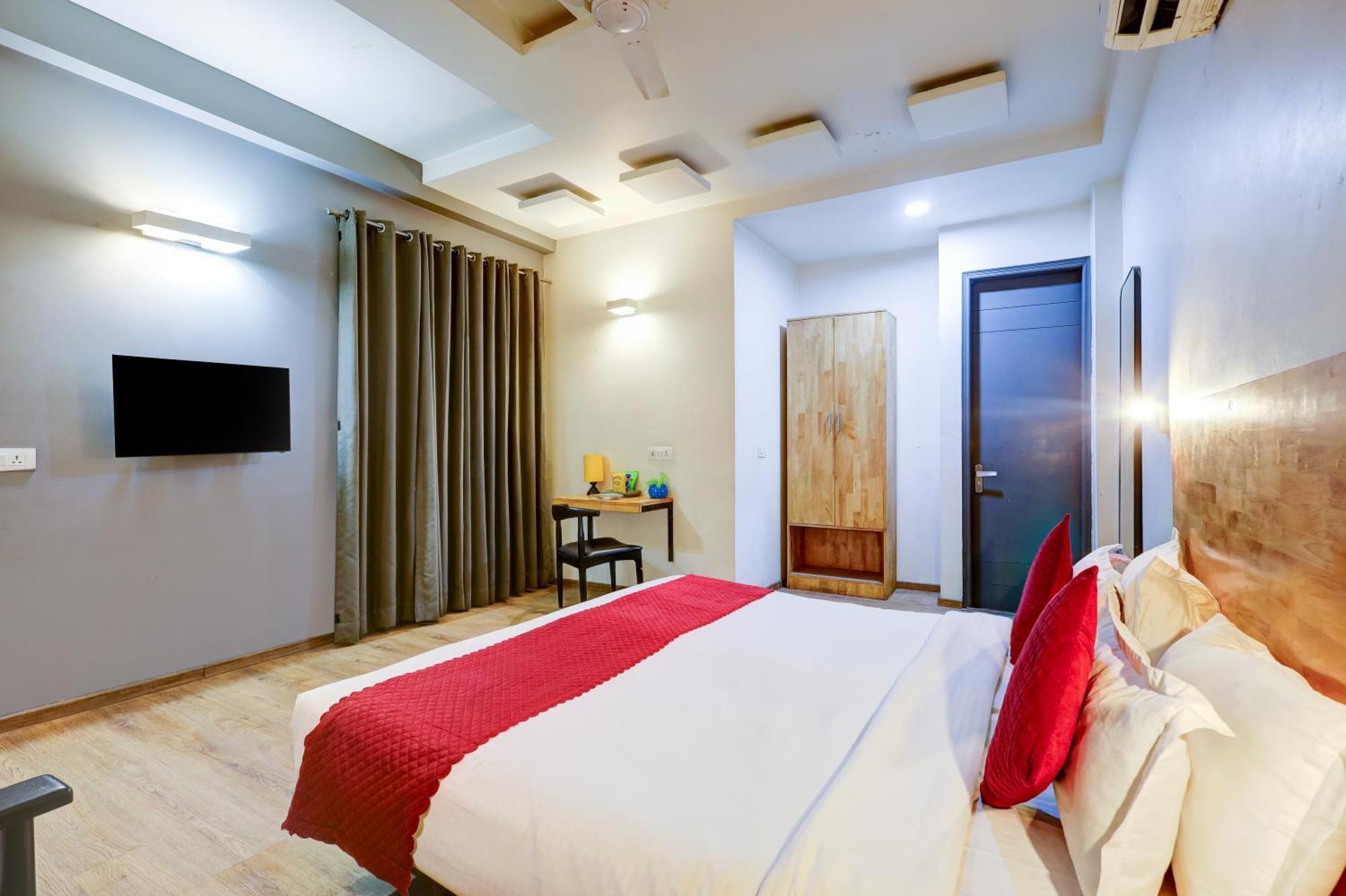 Hotel Wedlock Sector - 47 Gurgaon Exterior foto