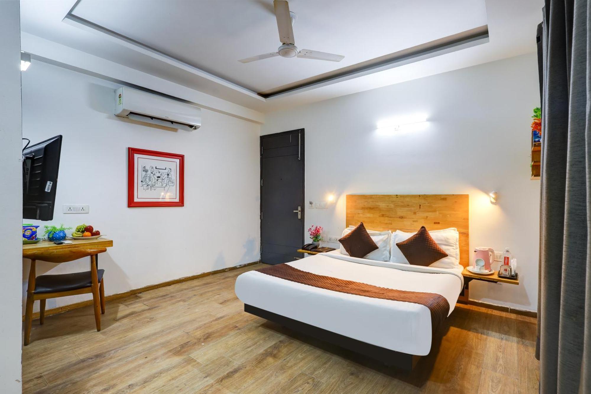 Hotel Wedlock Sector - 47 Gurgaon Exterior foto