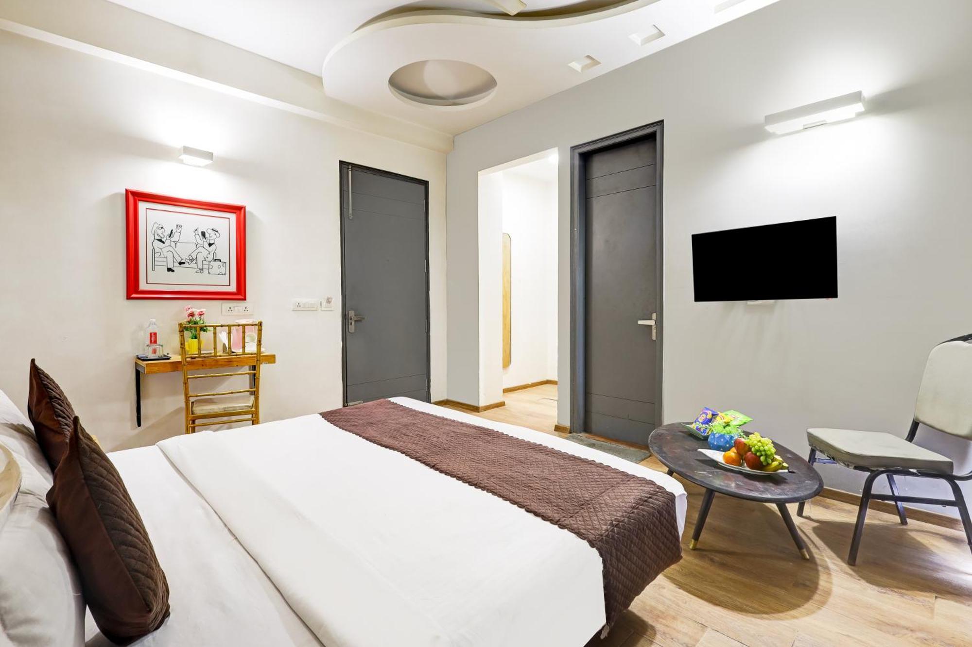 Hotel Wedlock Sector - 47 Gurgaon Exterior foto